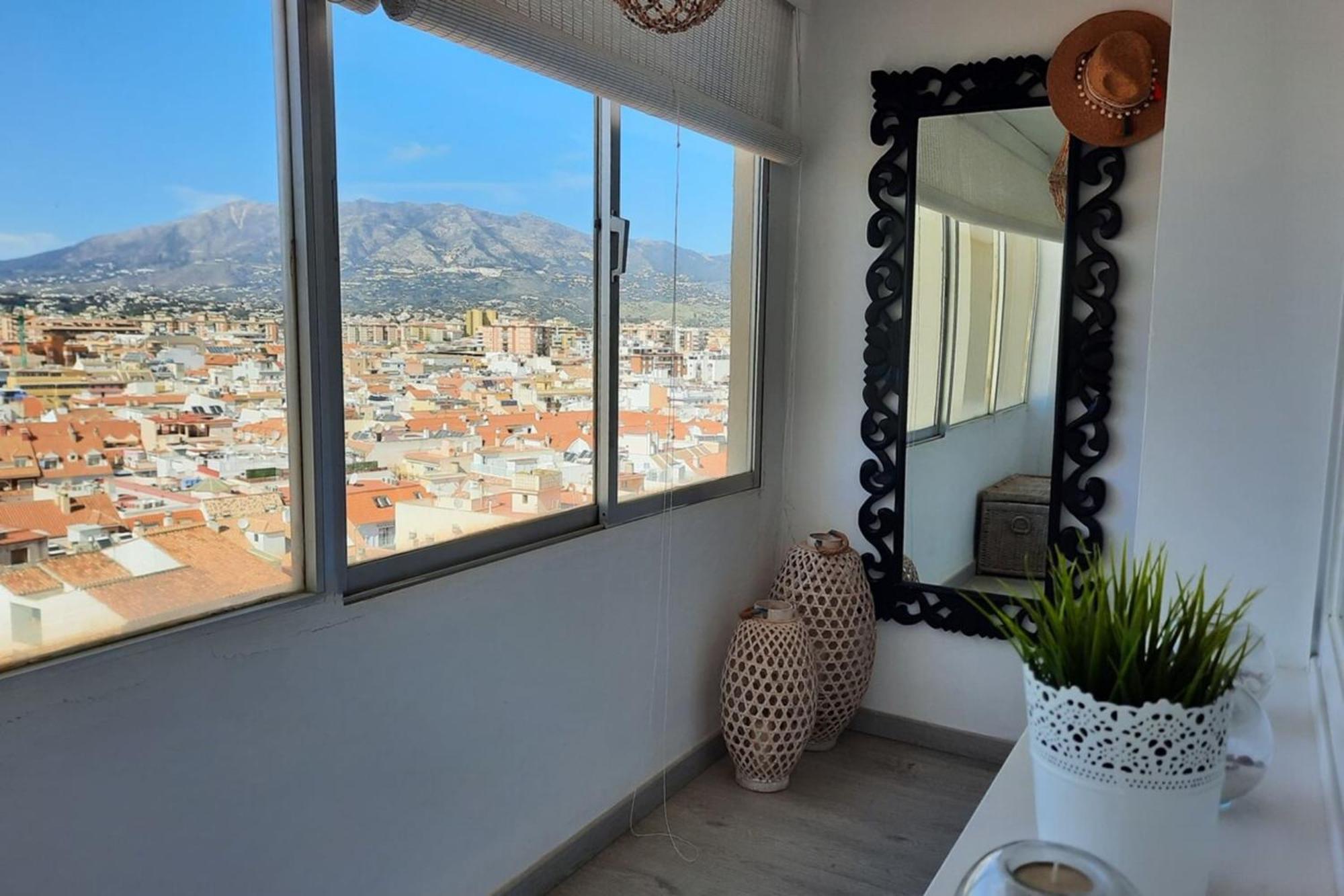 Paseo Del Rey - Fuengirola 2 Bedrooms Oceanfront Apartment Exterior foto